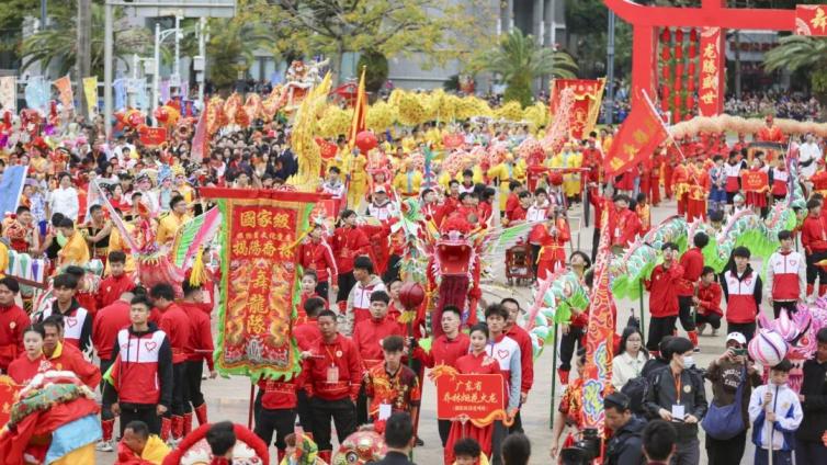 超15万人现场观看！元宵节，惠州太燃，太热闹了！