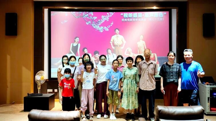 视听盛宴•惠声惠色 | 我把芳华献给你